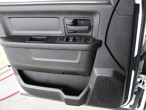 Used 2024 RAM 2500 Tradesman image 17