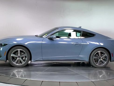 New 2025 Ford Mustang Coupe image 5