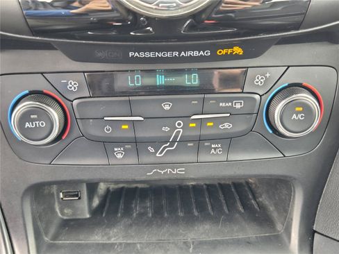 Used 2017 Ford Focus ST w/ Equipment Group 401A FWD image 17