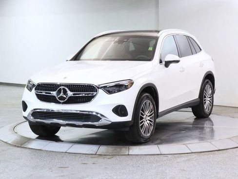Used 2024 Mercedes-Benz GLC 300 4MATIC w/ Driver Assistance Package image 13