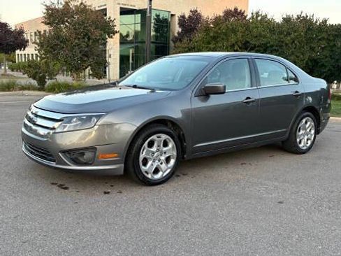Used 2010 Ford Fusion SE image 3