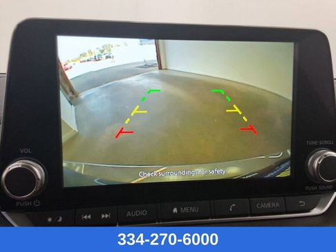 Used 2025 Nissan Sentra SV image 11