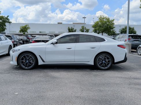 Used 2024 BMW i4 eDrive35 w/ Premium Package RWD image 10
