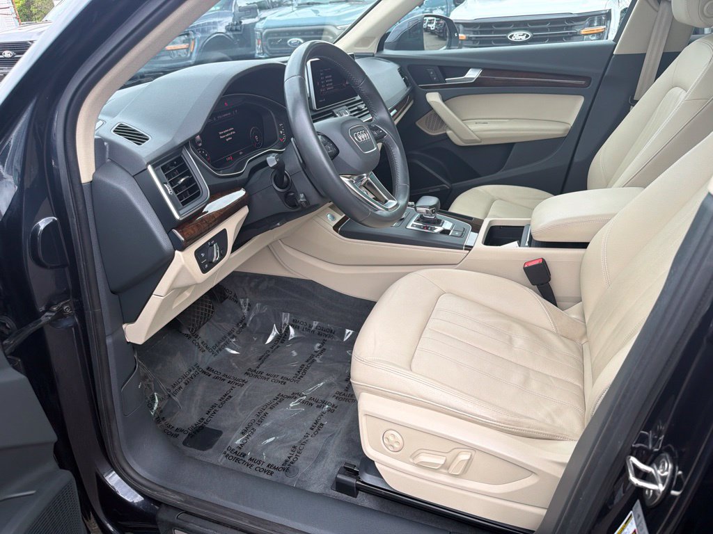 Used 2019 Audi Q5 2.0T Premium Plus w/ Premium Plus Package AWD/4WD image 11