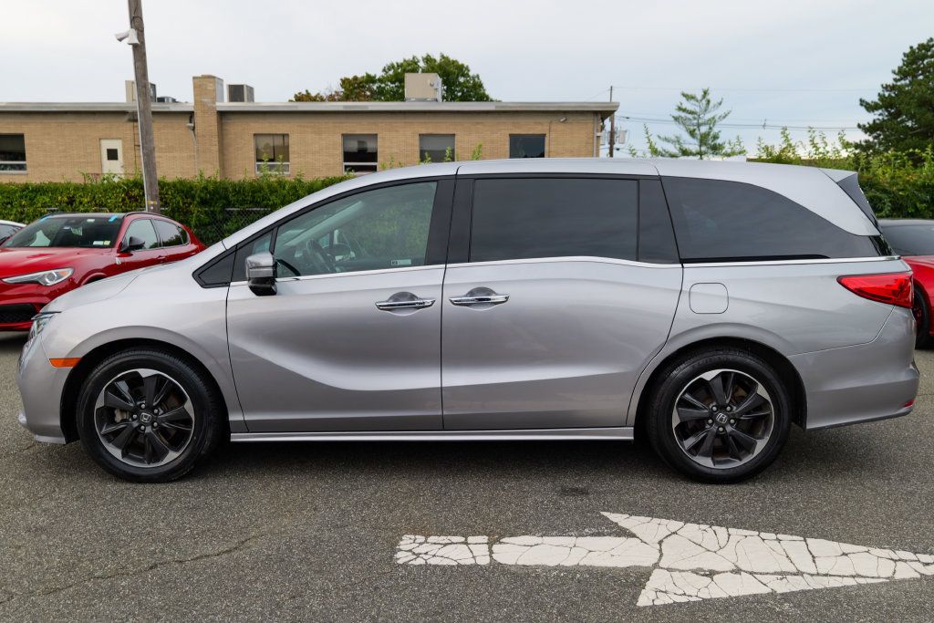 Used 2024 Honda Odyssey Elite image 4