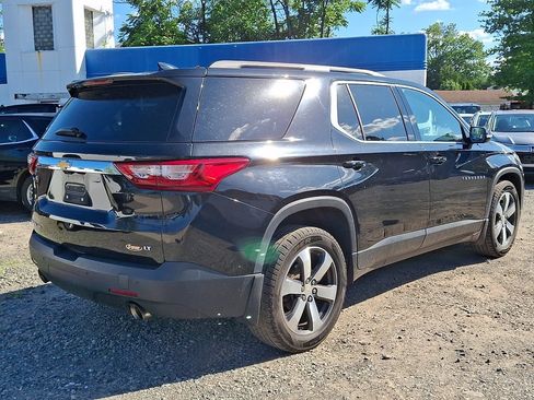 Used 2019 Chevrolet Traverse LT w/ LT Premium Package AWD/4WD image 8