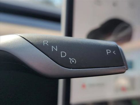 Used 2022 Tesla Model 3 Long Range image 11