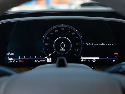 Used 2024 Cadillac Escalade Sport Platinum w/ Heavy-Duty Trailer Package image 45