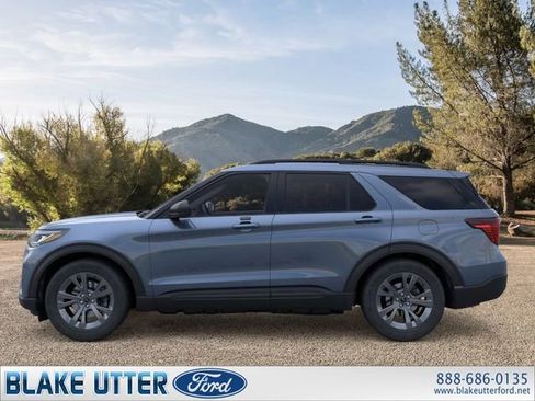 New 2026 Ford Explorer Active w/ Active Comfort Package AWD/4WD image 3