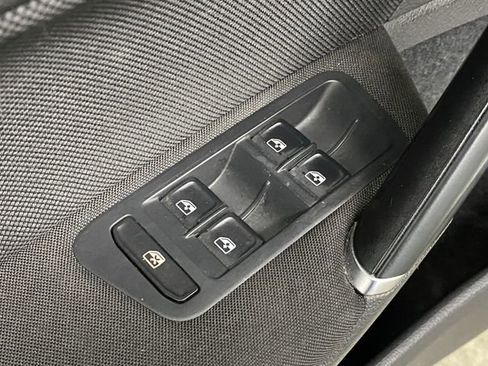 Used 2019 Volkswagen GTI Rabbit Edition image 28