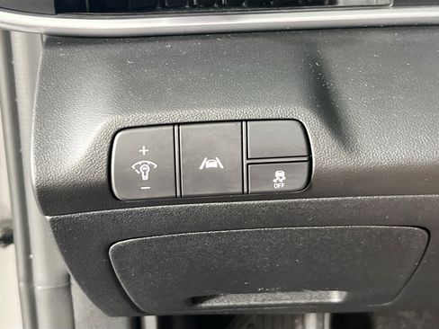 Used 2023 Hyundai Elantra SEL w/ Convenience Package FWD image 10