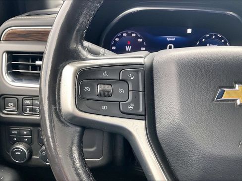 Used 2022 Chevrolet Suburban Premier AWD/4WD image 12