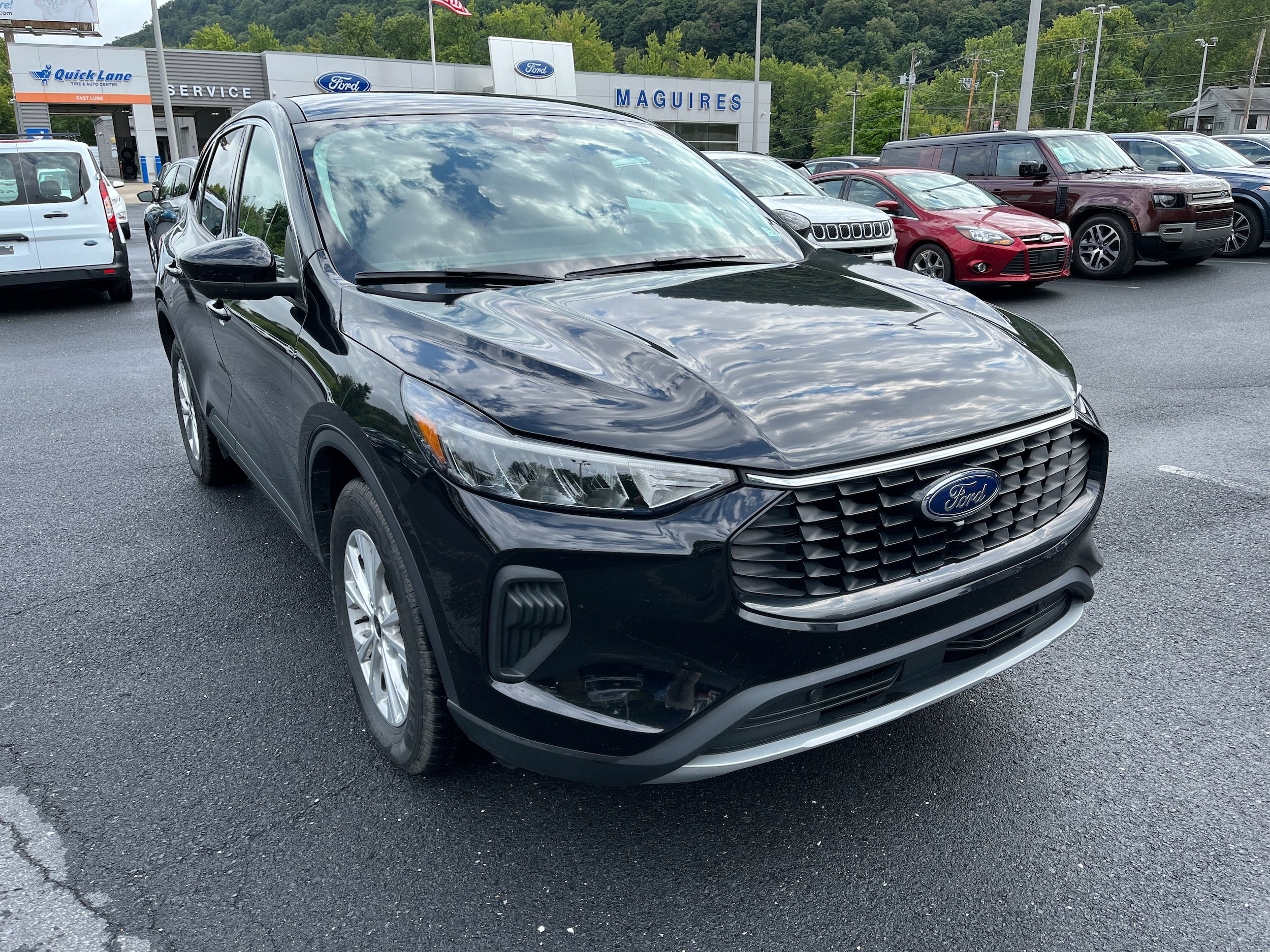 Certified 2023 Ford Escape Active w/ Tech Pack #2 AWD/4WD image 4