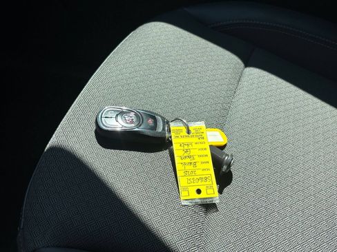 Used 2025 Buick Encore GX Preferred AWD/4WD image 18