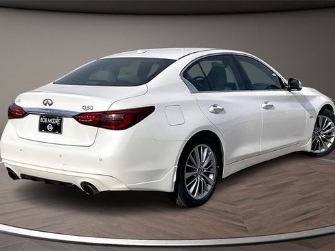 Used 2018 INFINITI Q50 Luxe w/ Essential Package (3.0T Luxe) image 2