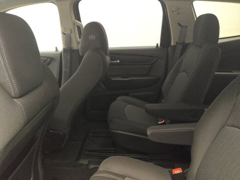 Used 2015 Chevrolet Traverse LT image 18