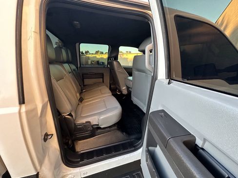 Used 2014 Ford F250 XL w/ Power Equipment Group AWD/4WD image 11