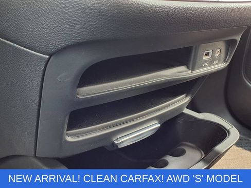 Used 2020 Chrysler Pacifica Touring-L w/ Advanced Safetytec Group AWD/4WD image 15