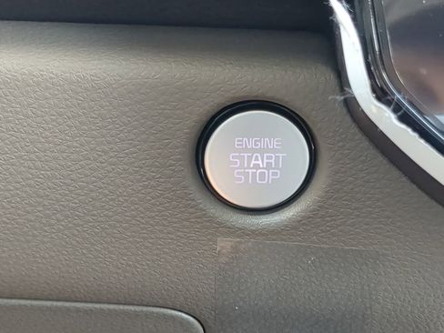 New 2026 Kia Carnival EX image 25