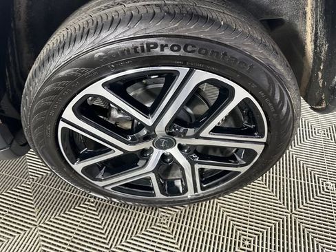 Used 2025 Jeep Compass Limited image 5