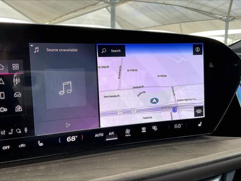 Used 2025 Audi Q5 Premium w/ Convenience Package image 26