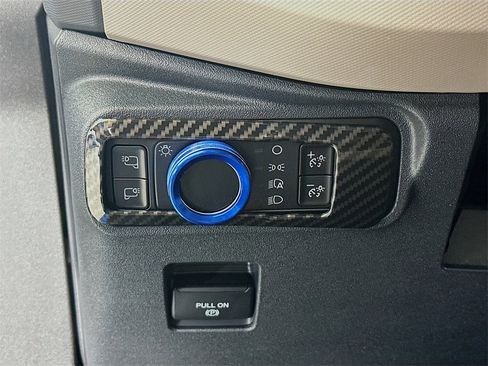 Used 2024 Ford Bronco Wildtrak image 10