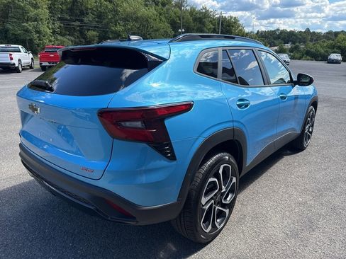 New 2025 Chevrolet Trax RS w/ Driver Confidence Package image 9