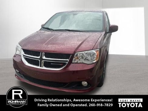 Used 2019 Dodge Grand Caravan SXT FWD image 1