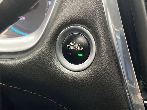 Used 2020 Chevrolet Traverse LT w/ LPO, Floor Liner Package image 21