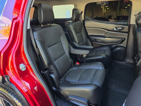 Used 2017 GMC Acadia SLT FWD image 34