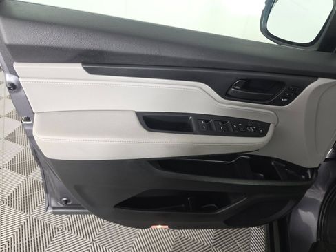 Used 2023 Honda Odyssey EX-L image 12