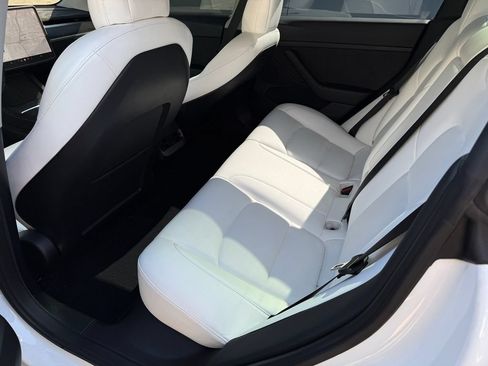 Used 2022 Tesla Model 3 Long Range AWD/4WD image 5