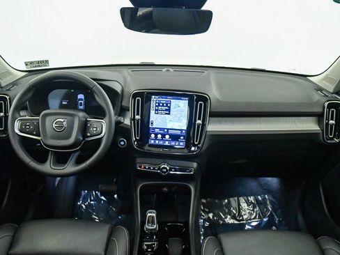 Certified 2026 Volvo XC40 B5 Plus AWD/4WD image 16