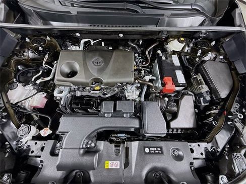 Certified 2025 Toyota RAV4 LE image 28