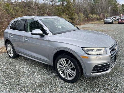 Used 2019 Audi Q5 2.0T Premium Plus w/ Premium Plus Package image 3