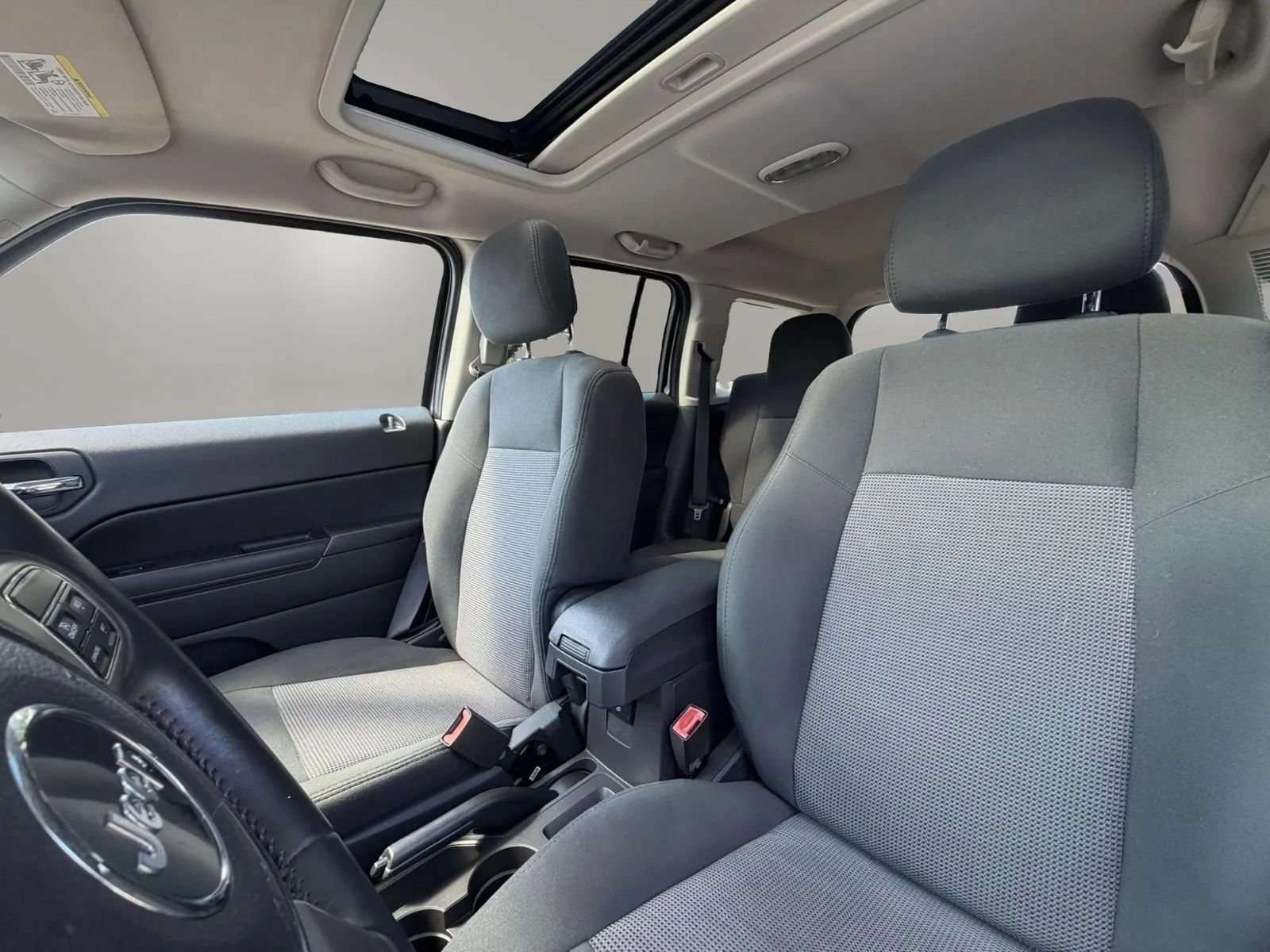 Used 2011 Jeep Patriot Latitude AWD/4WD image 11