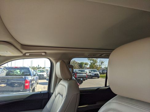 Used 2024 Ford Expedition Max Limited image 28