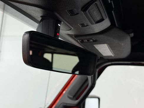 Used 2018 Jeep Wrangler Unlimited Sahara image 17