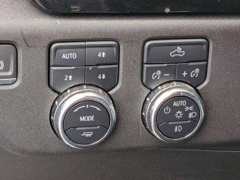 Used 2024 GMC Sierra 1500 Elevation w/ Preferred Package AWD/4WD image 11