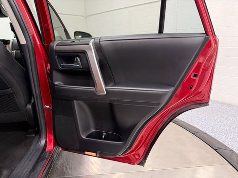 Used 2020 Toyota 4Runner SR5 Premium image 26