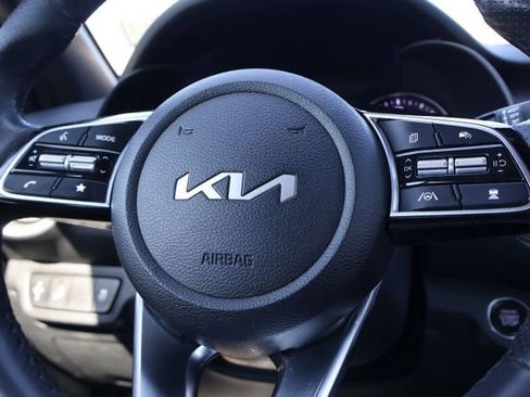 Used 2024 Kia Forte GT-Line image 12