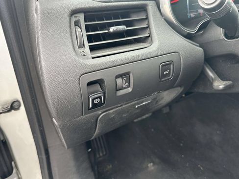 Used 2019 Chevrolet Impala LT FWD image 19