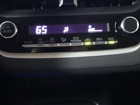 Used 2023 Toyota Corolla LE image 38