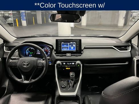 Used 2020 Toyota RAV4 XLE image 5