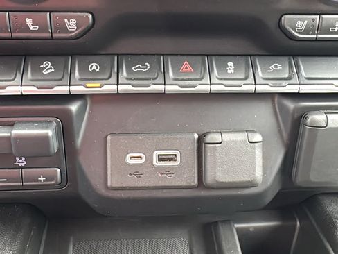 Certified 2021 GMC Sierra 1500 AT4 w/ AT4 Preferred Package AWD/4WD image 18