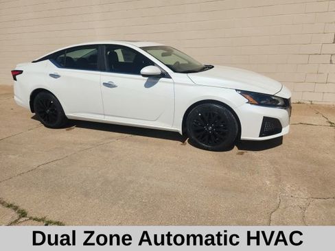 New 2025 Nissan Altima 2.5 SV w/ SV Special Edition Package image 6