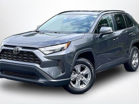 Used 2024 Toyota RAV4 XLE AWD/4WD image 2