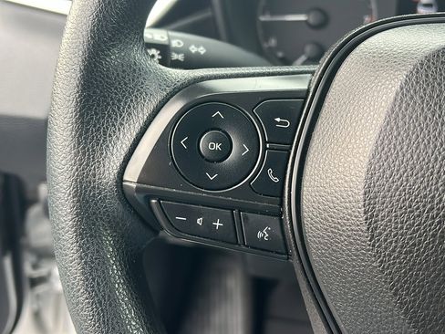 Used 2023 Toyota Corolla LE image 12