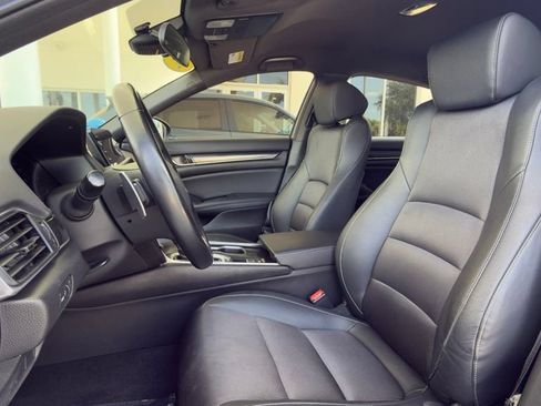 Used 2019 Honda Accord Sport image 4