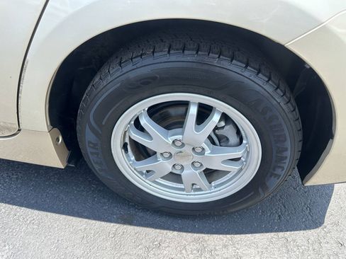 Used 2011 Toyota Prius Two FWD image 6